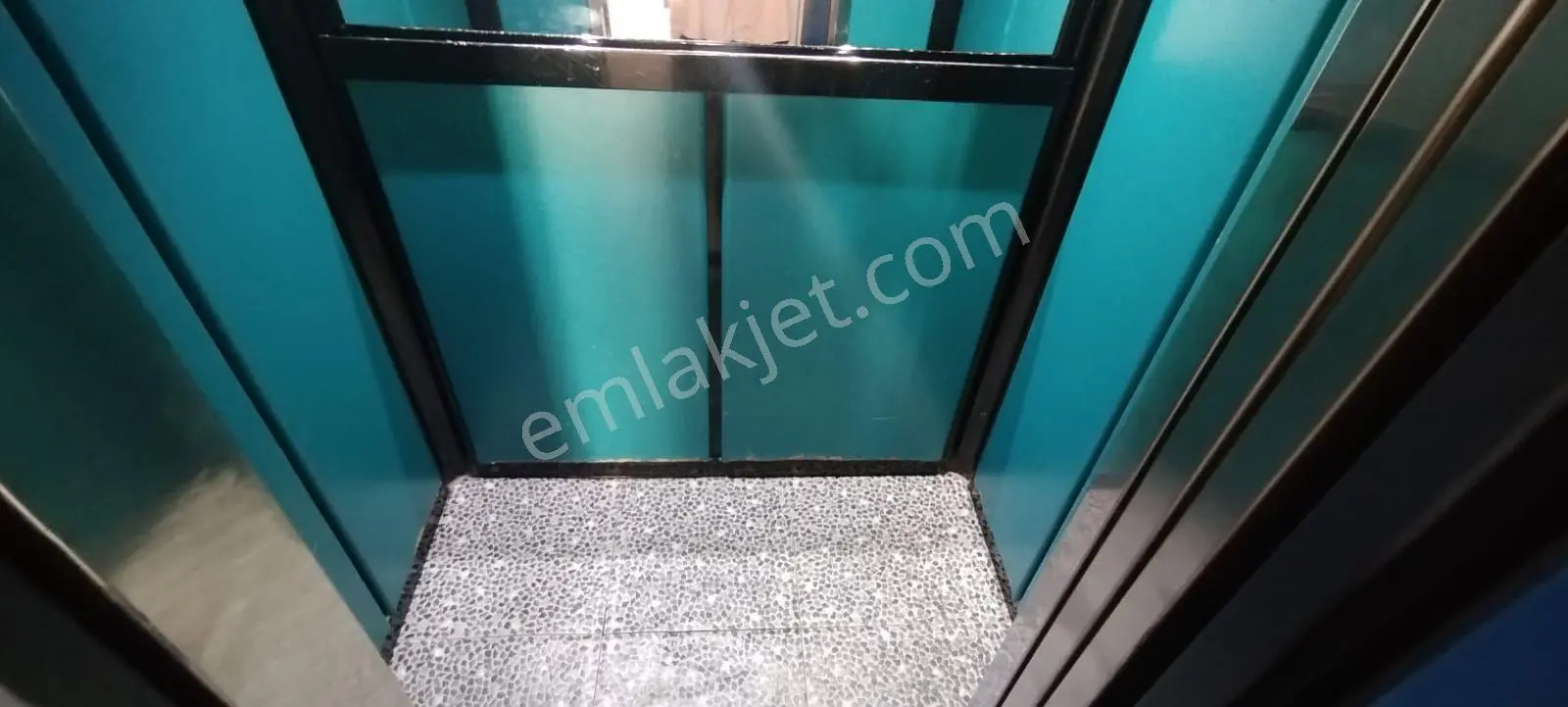 Atakent'te Güneş Alan 3+1 Daire: 125m², Site İçinde, Fırsat